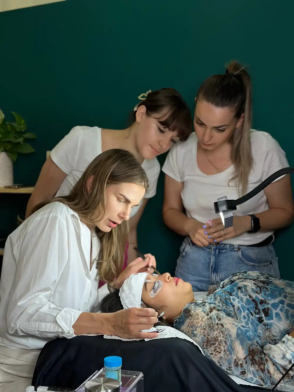 April Koa eyelash technician teaching in a eyelash extension course